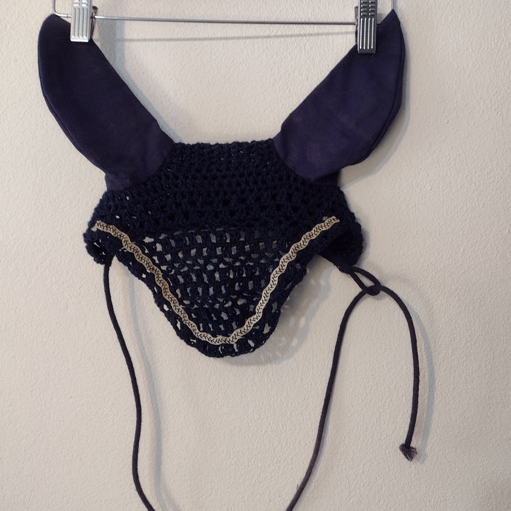 Medium Horse Fly bonnet with pretty trim